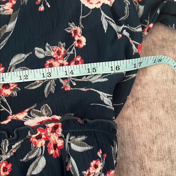 Band of Gypsies Black Floral Wrap Mini Dress with red and White Blooms - Picture 8 of 12